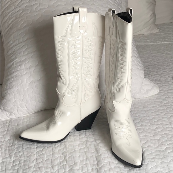 Shoes - Cowboy boots size 9
